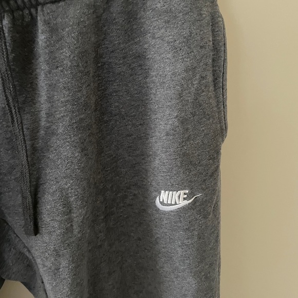 Nike Sweatpants - Picture 6 of 6